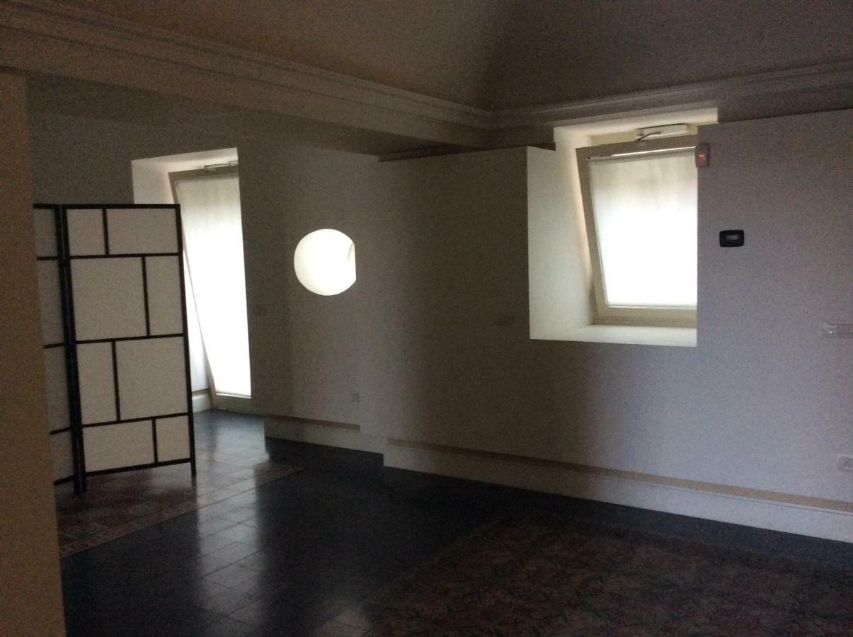 Suite Con Terrazza In Centro Storico Catania Luaran gambar