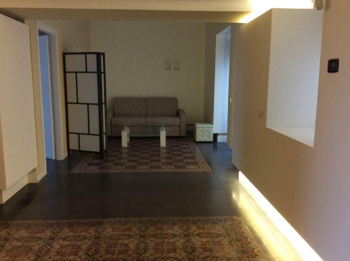 Suite Con Terrazza In Centro Storico Catania Luaran gambar
